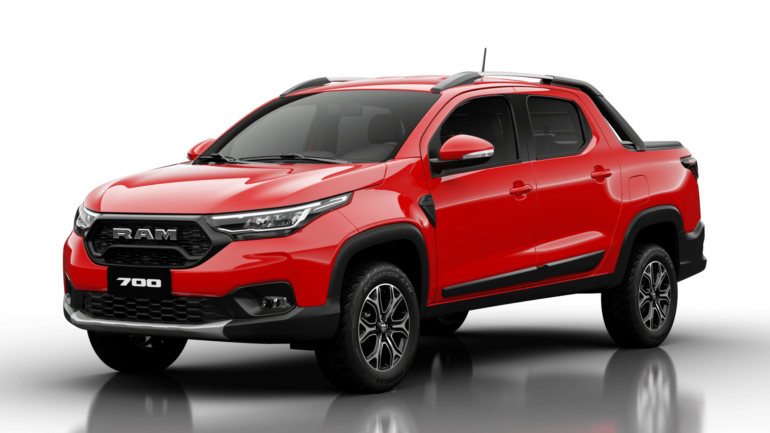 RAM 700 2025